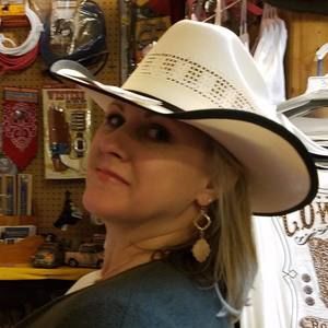 Meet your Posher, Michele